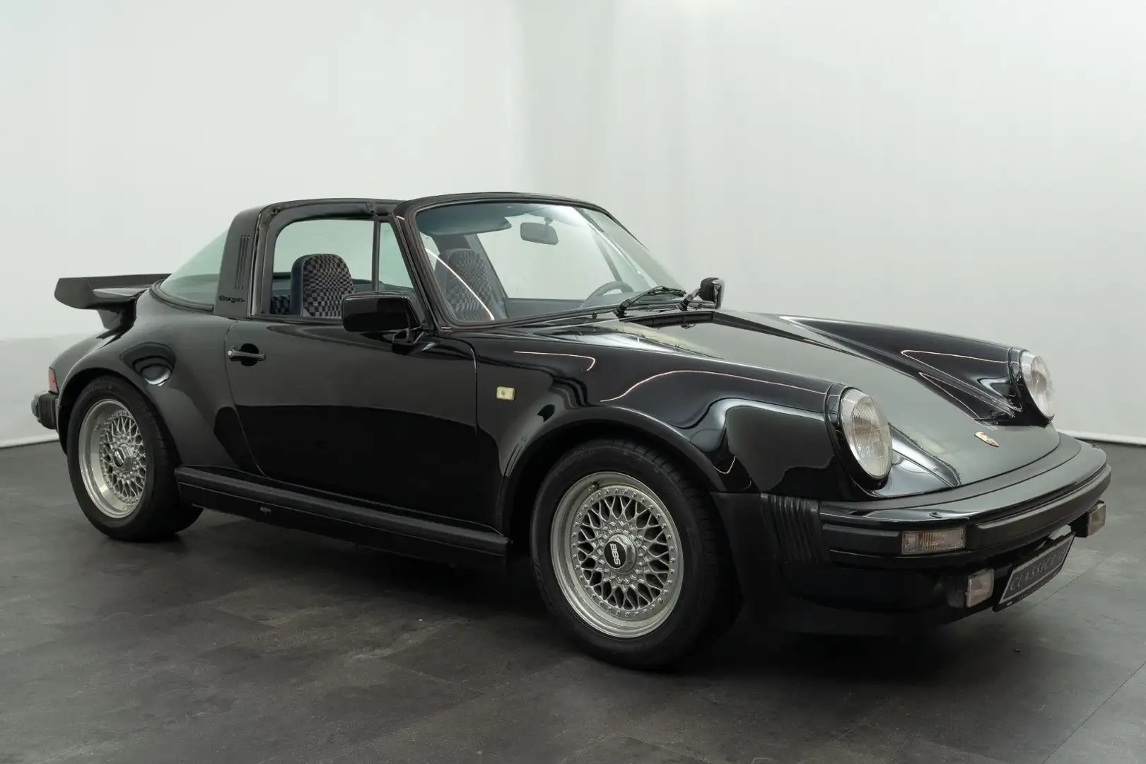 Porsche 911 SC Targa Schwarz - 2