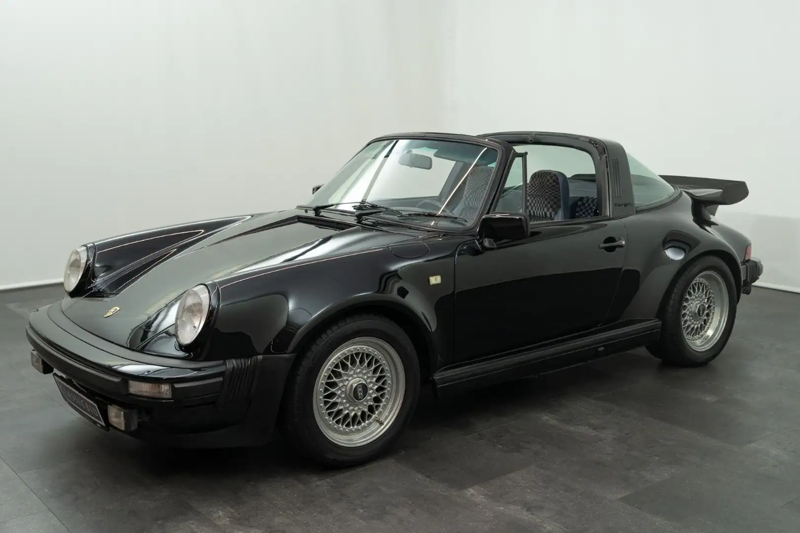 Porsche 911 SC Targa Schwarz - 1