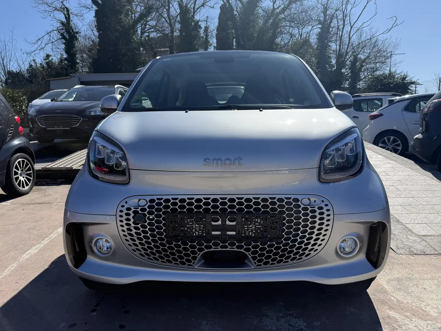 smart forTwo Fortwo Electric Drive EQ Pulse Silber - 2