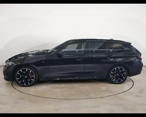 BMW 3 Series view 9