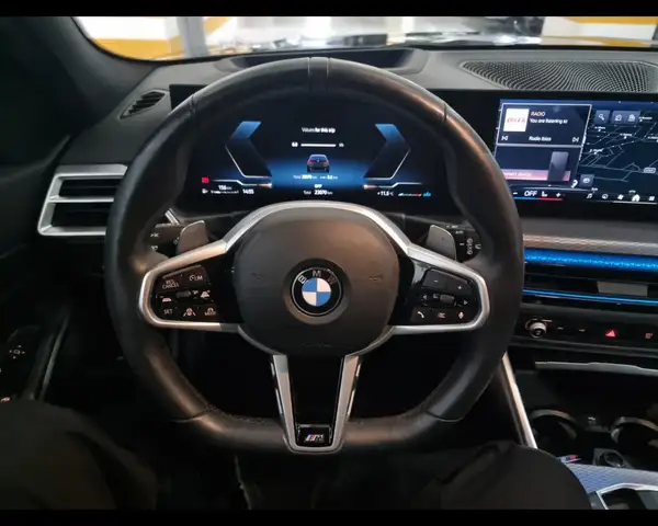 BMW 3 Series view 14
