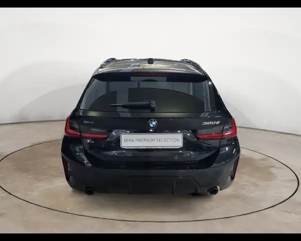 BMW 3 Series view 7