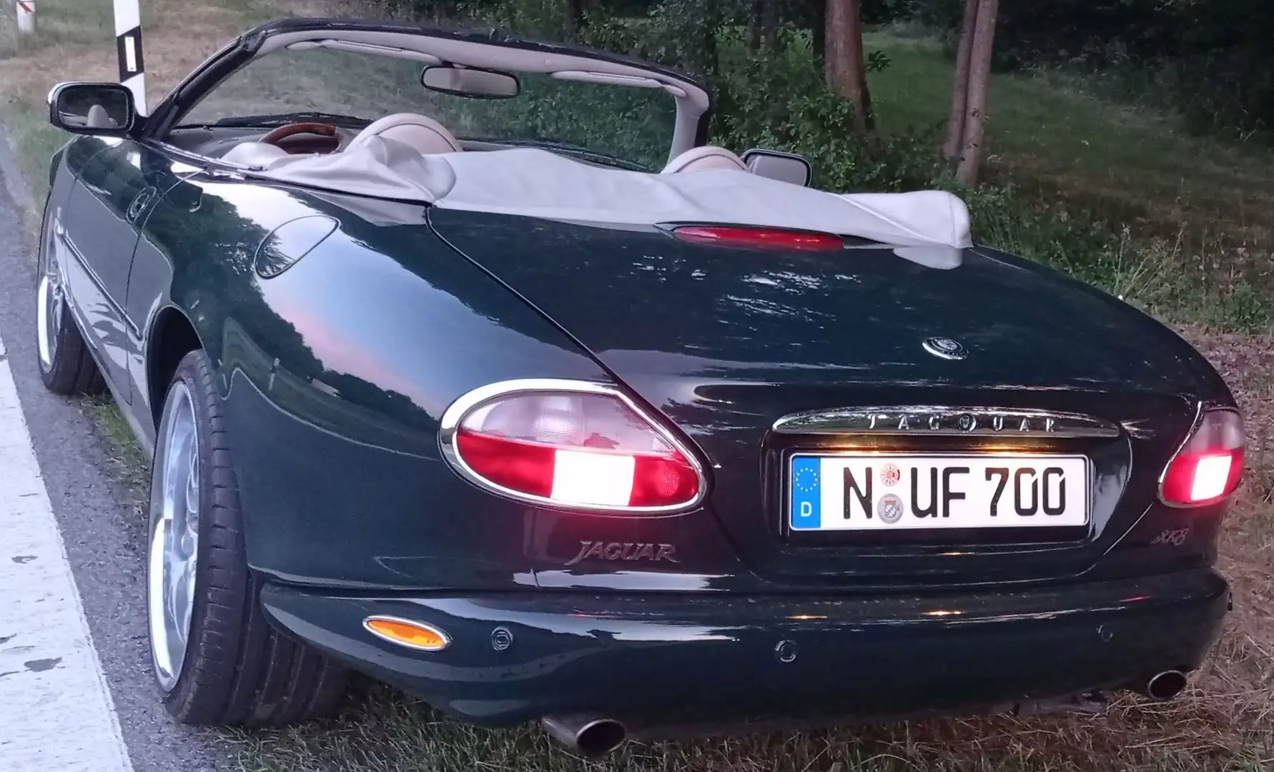 Jaguar XK8 XK8 Cabriolet Zelená - 2