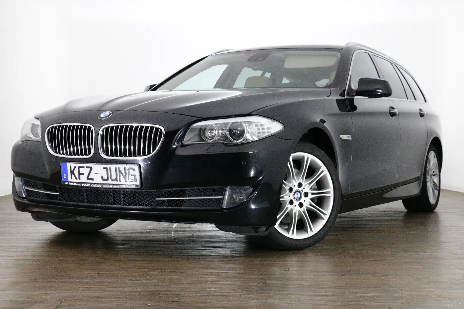 BMW 523 i/Leder/Bi-Xenon/Ambiente/Head-up/Pano uvm. Siyah - 1