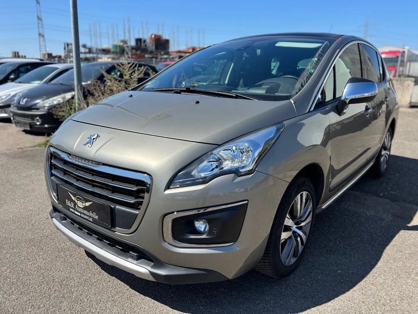 Peugeot 3008 Allure Grau - 1
