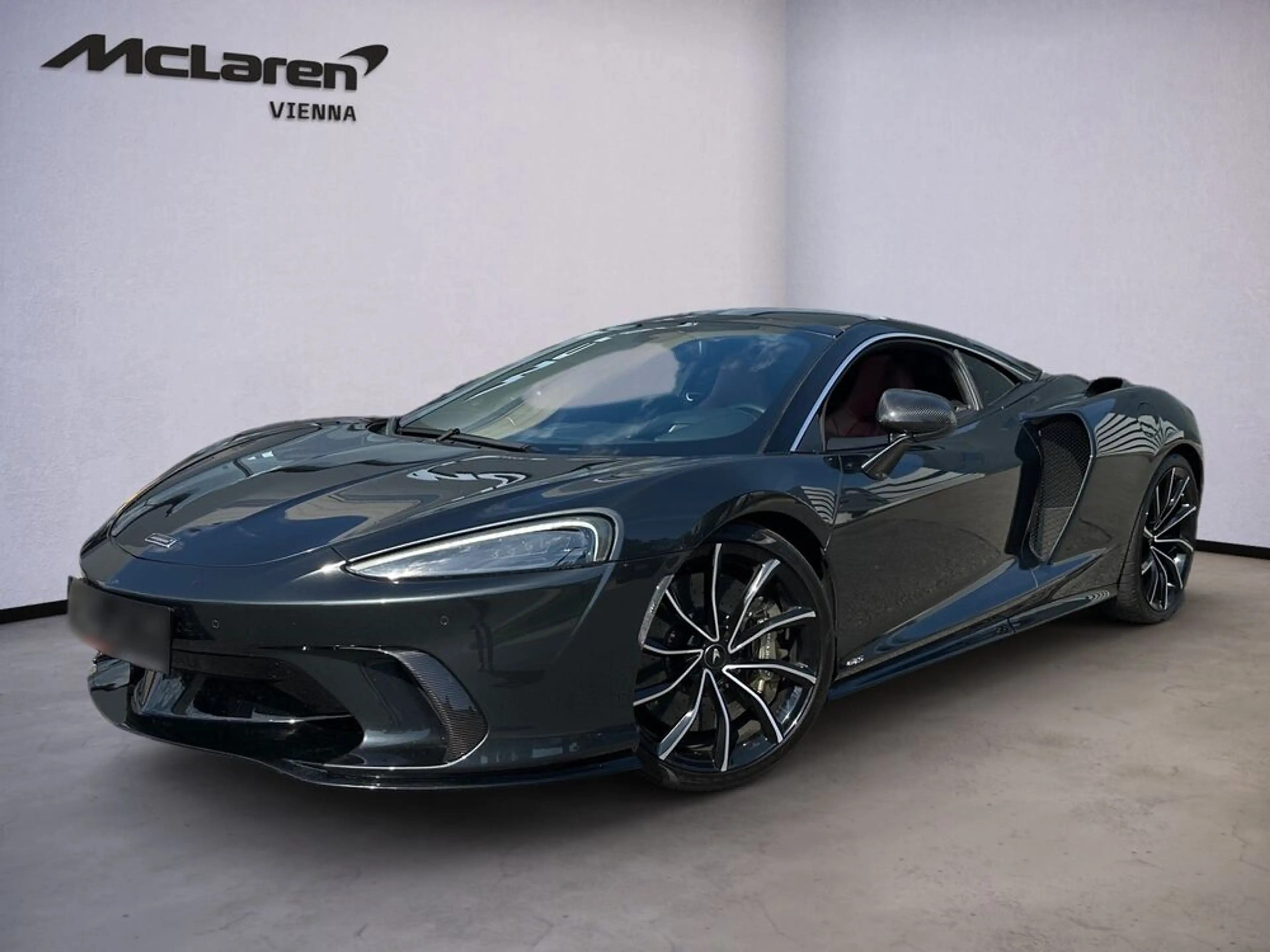 McLaren GTS GTS / MSO - Le Mans Grey / LIFT / PANO / B&W