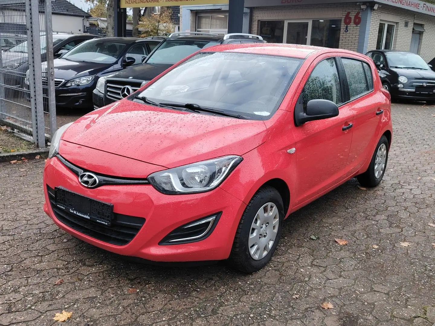 Hyundai i20 FIFA World Cup Edition / 2. Hand / Rouge - 1