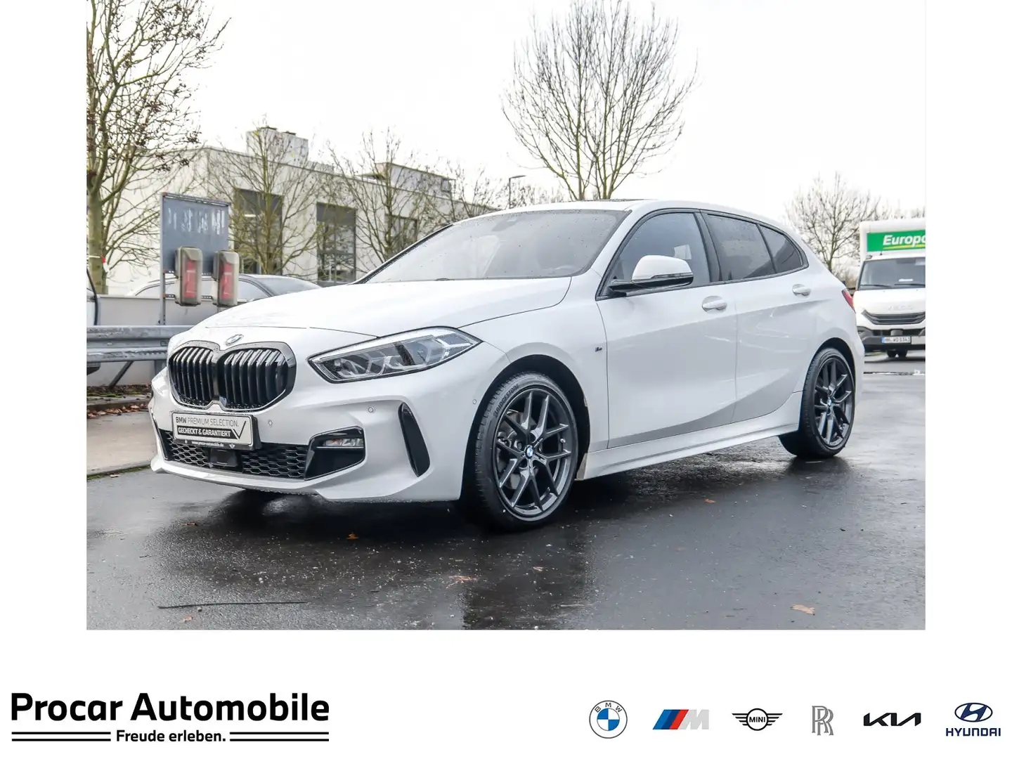 BMW 118 i M Sport HUD PANO ACC RFK NAVI LED DAB Weiß - 1