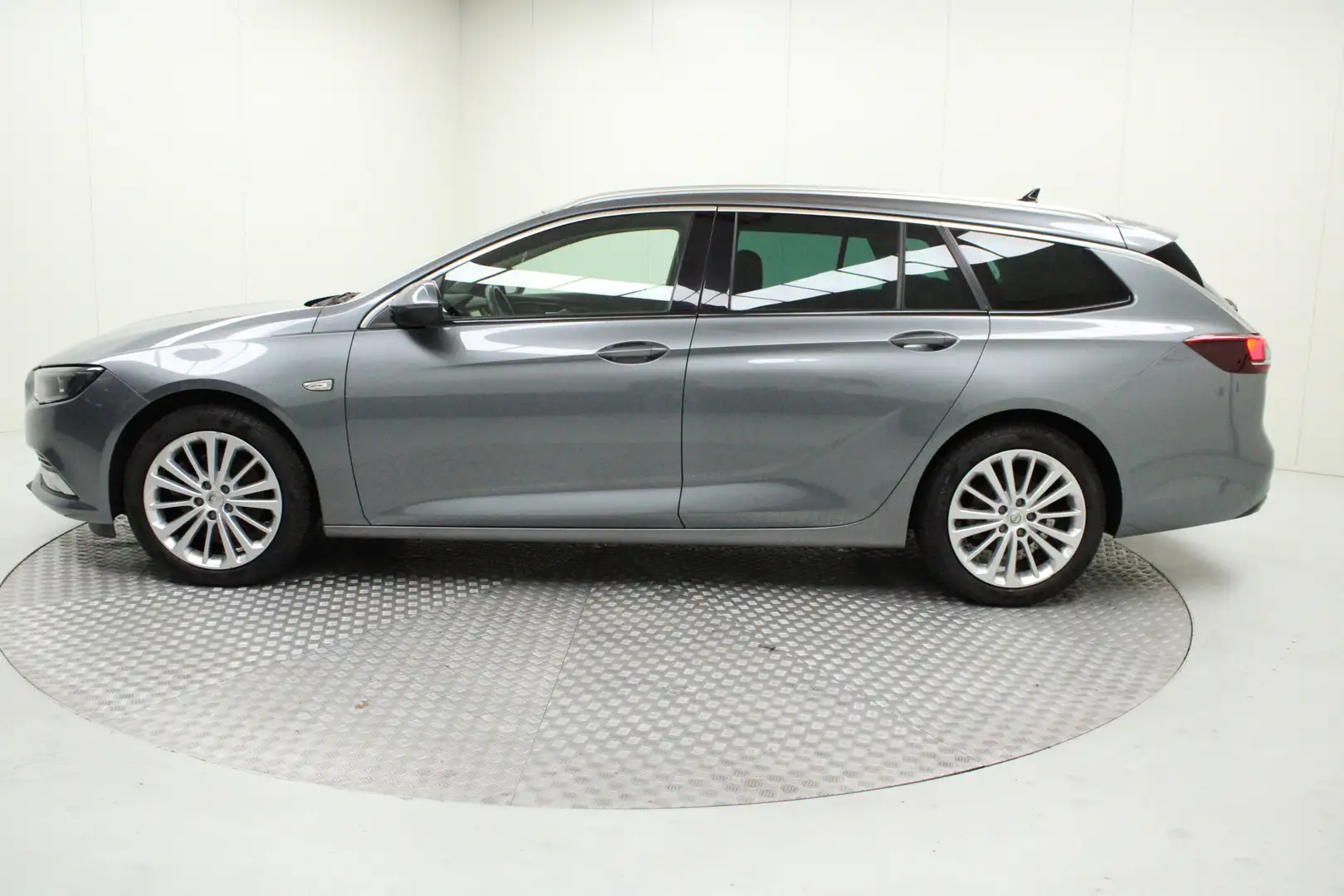 Opel Insignia Sports Tourer 1.6 Turbo Business Executive | clima Grau - 2