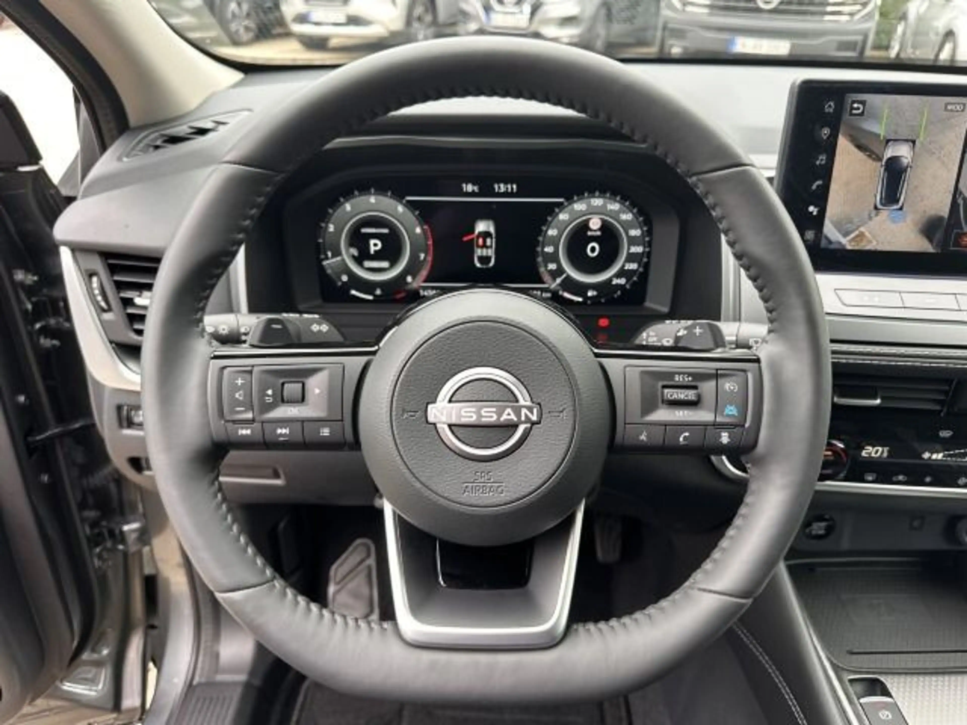 Nissan Qashqai 1.3 DIG-T Xtronic N-Connecta AVM HUD SH — photo 13