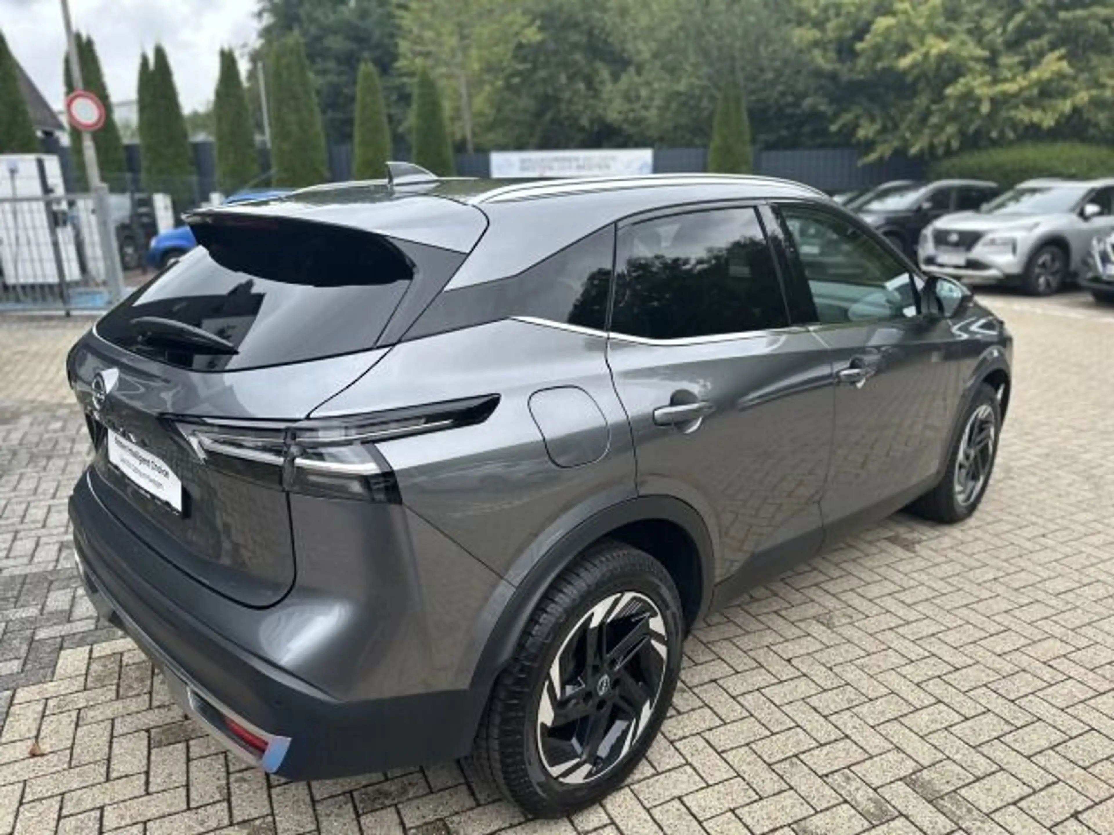 Nissan Qashqai 1.3 DIG-T Xtronic N-Connecta AVM HUD SH — photo 9