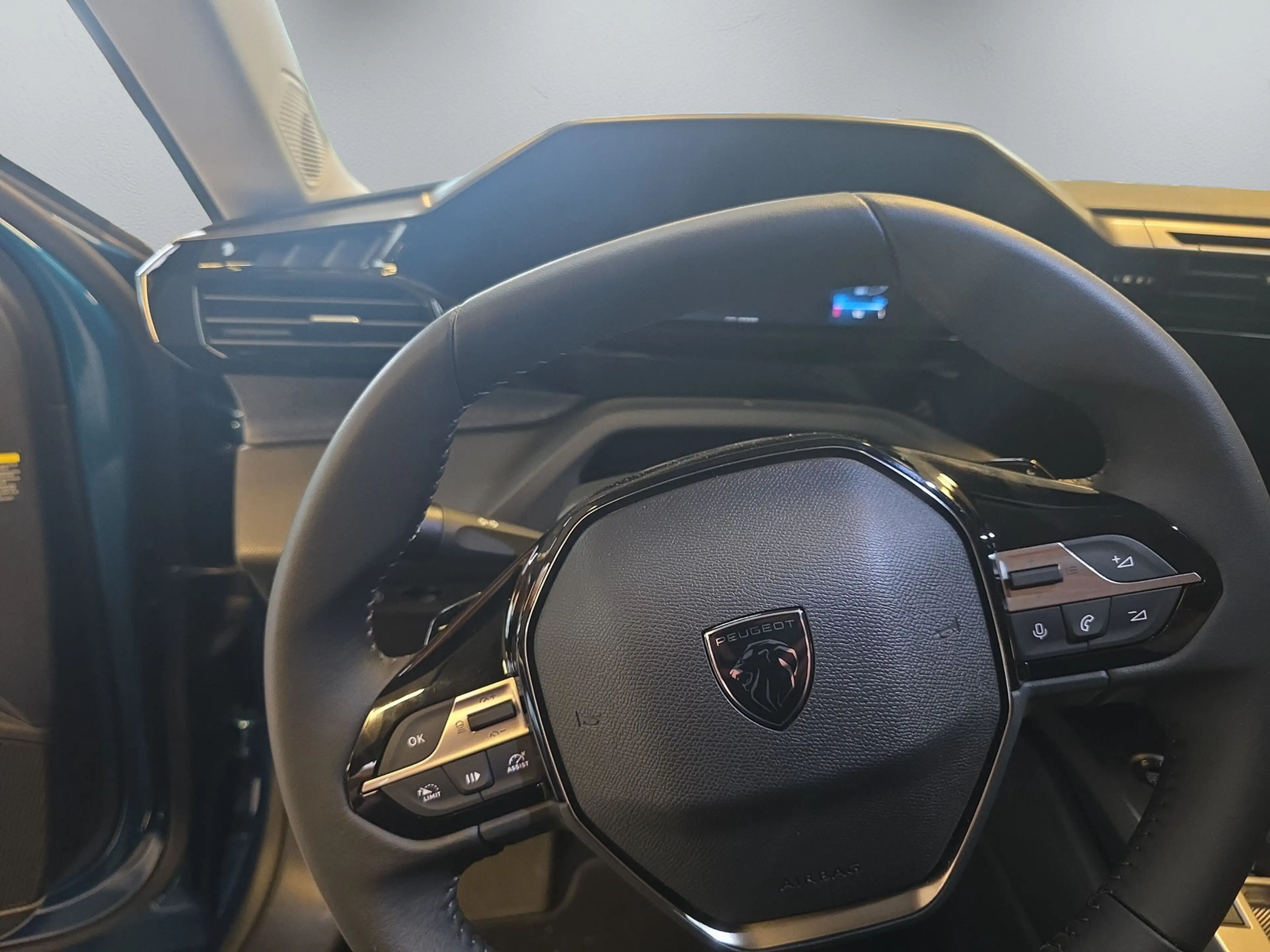 Peugeot 408 408 Elektro- Allure- SHZ- Navi- 360° Kamera- — photo 14