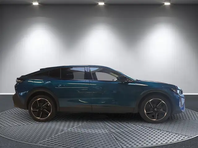 Peugeot 408 view 6