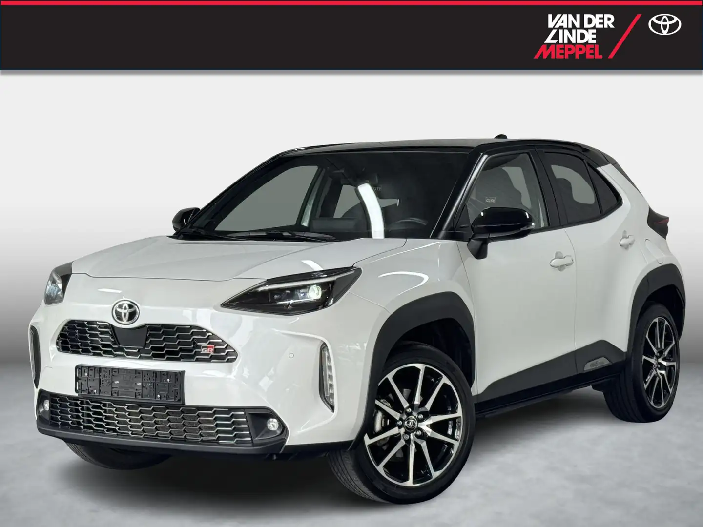 Toyota Yaris Cross 1.5 Hybrid GR Sport JBL Panodak Navi Clima Wit - 1