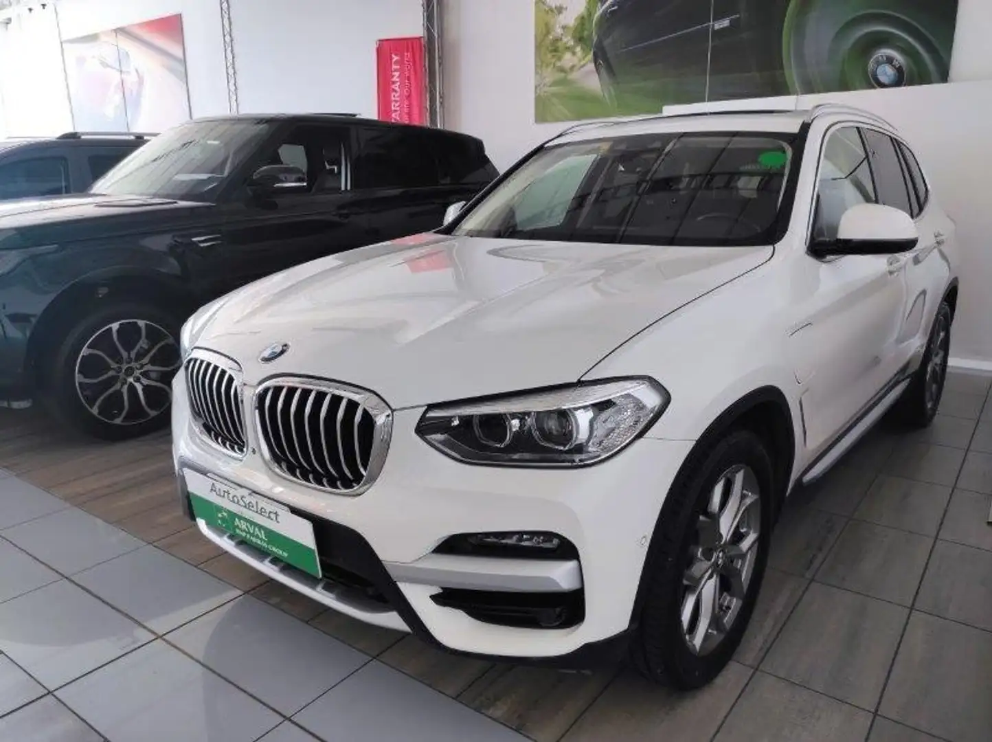 BMW X3 (G01/F97) - X3 xDrive30e xLine Weiß - 2