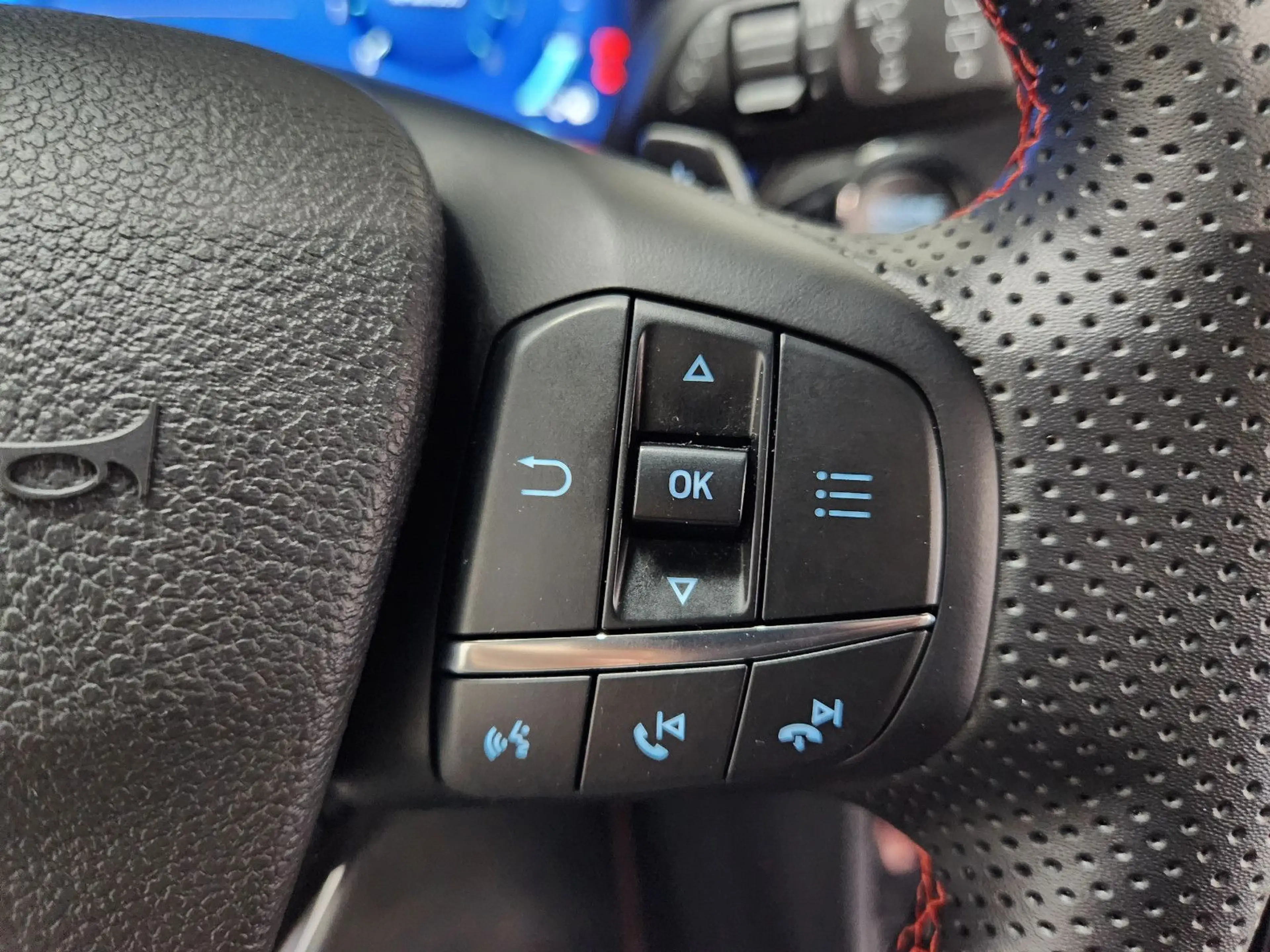 Ford Puma ST-Line 125PS LED SHZ NAV KAM CarPlay M&S — photo 14