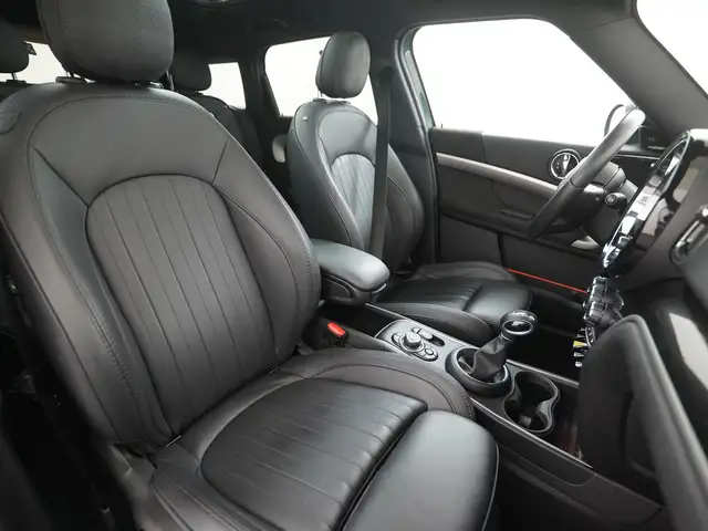 MINI Countryman view 30