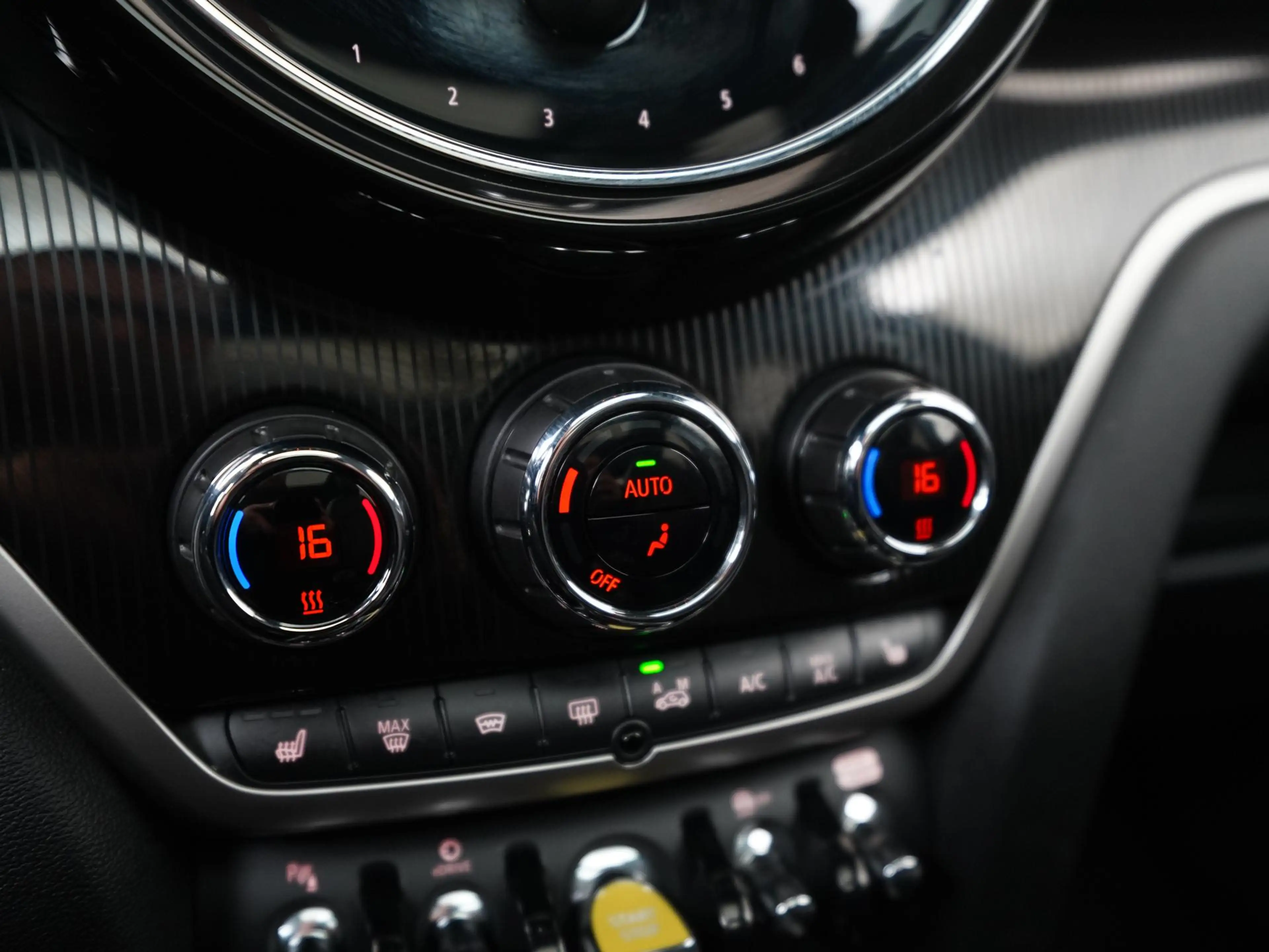 MINI Cooper SE Countryman 1.5 ALL4 Untamed Edition | Head Up | Leder | Panor — photo 15