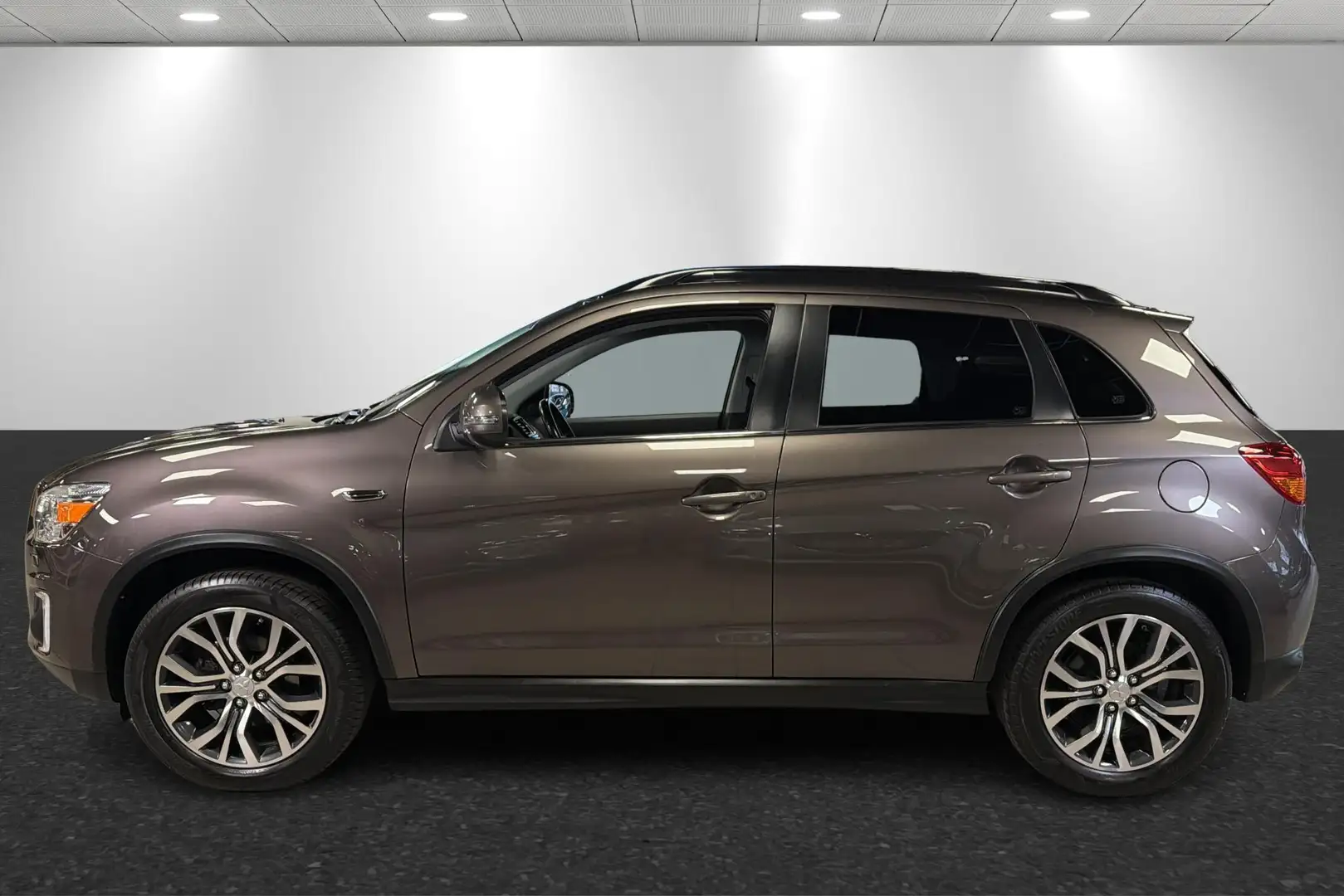 Mitsubishi ASX 1.6 Cleartec Pano, Xenon, Navigatie, Carplay Brun - 2