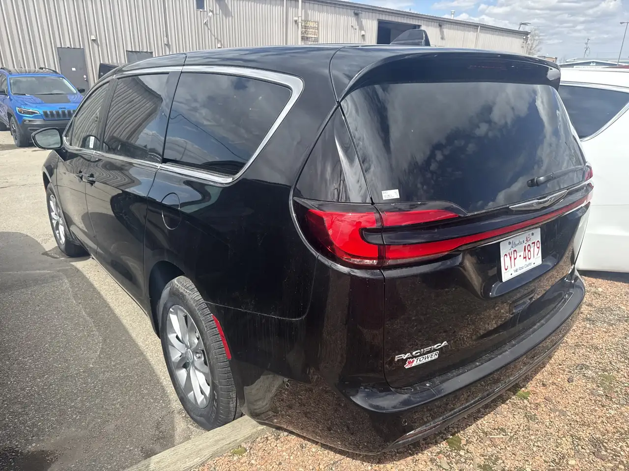 Chrysler Pacifica снимка Chrysler Pacifica