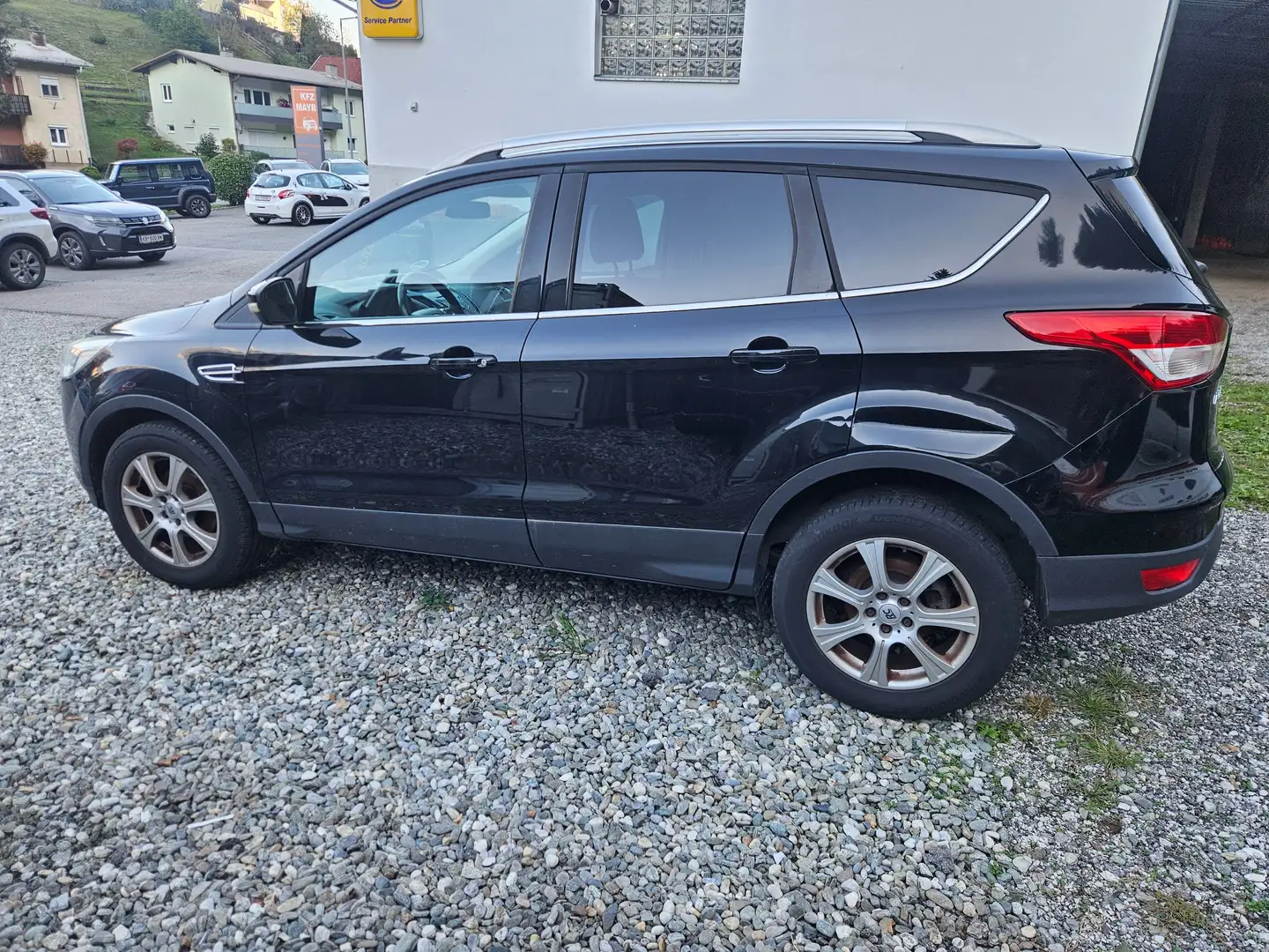 Ford Kuga Kuga 1,6 EcoBoost Trend Trend Schwarz - 2