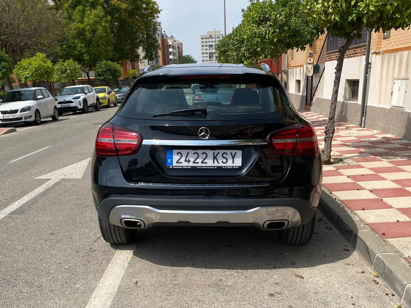 Mercedes-Benz 180 GLA180 Urban Negru - 2