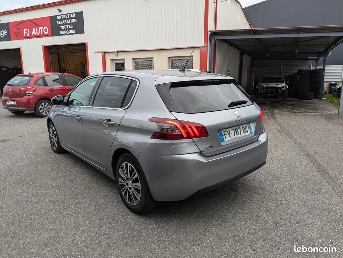 Peugeot 308 allure 1.5 blue hdi 130, camera Grigio - 2