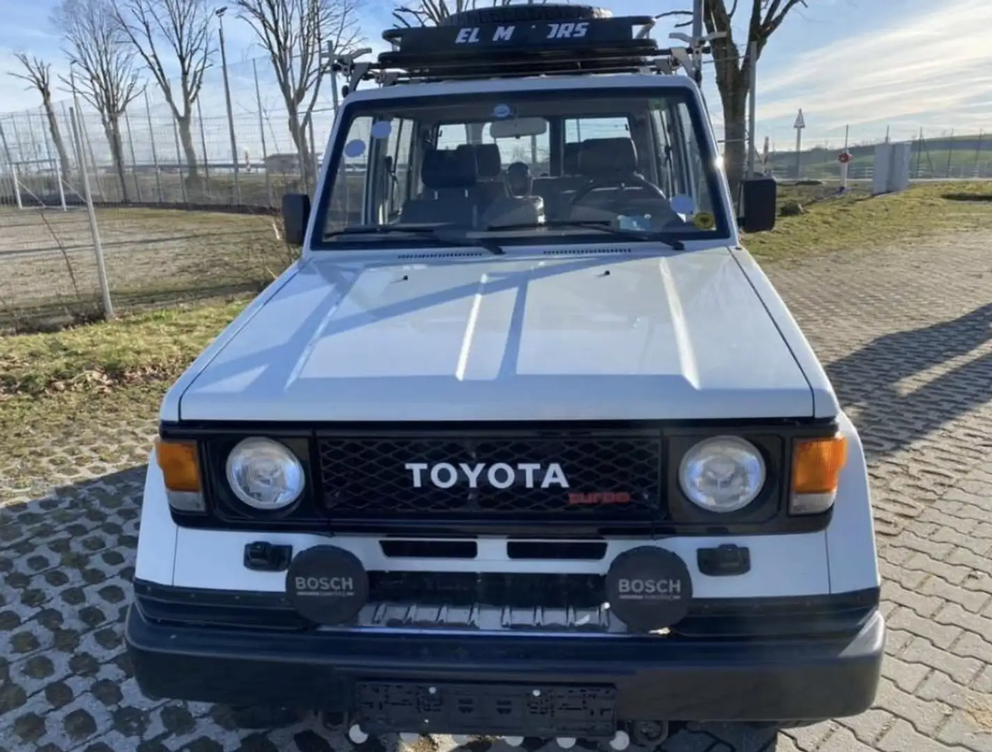 Toyota Land Cruiser Turbo LJ 70 - 1