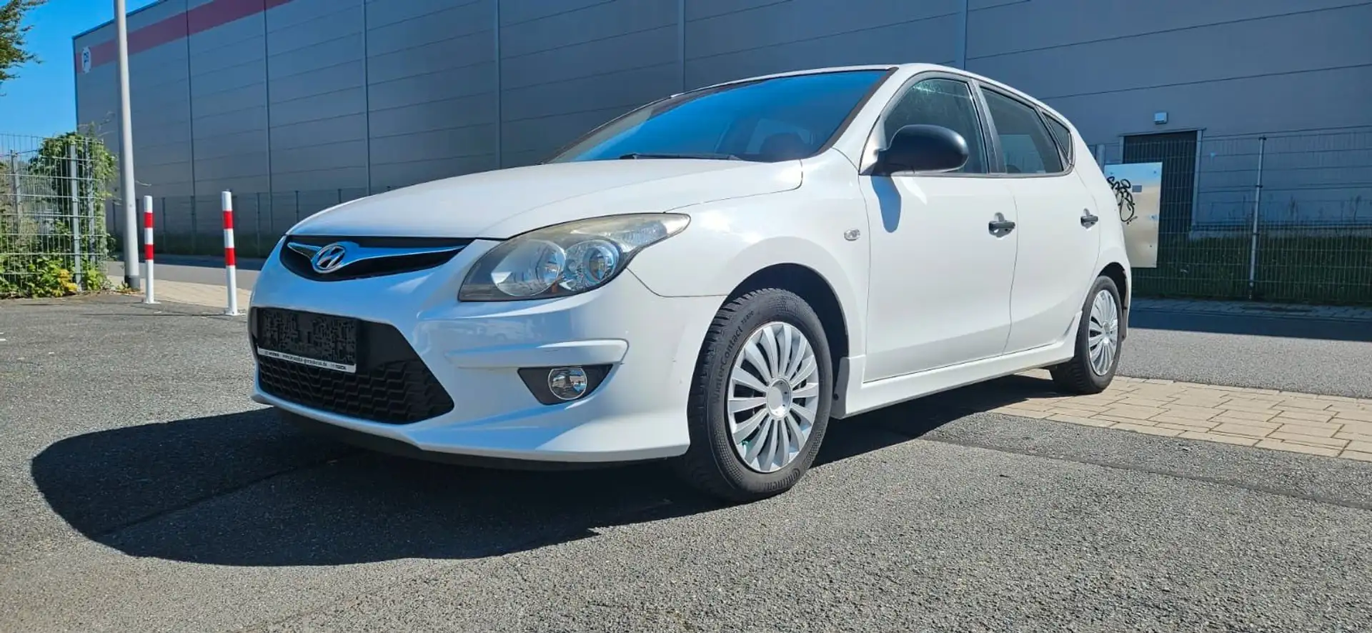 Hyundai i30 Classic EURO 5/ELEKTR.FENSTERHEBER Weiß - 1