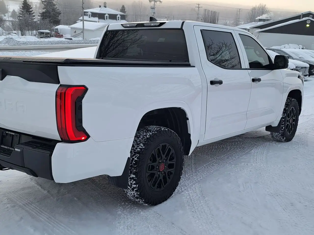 Toyota Tundra снимка Toyota Tundra