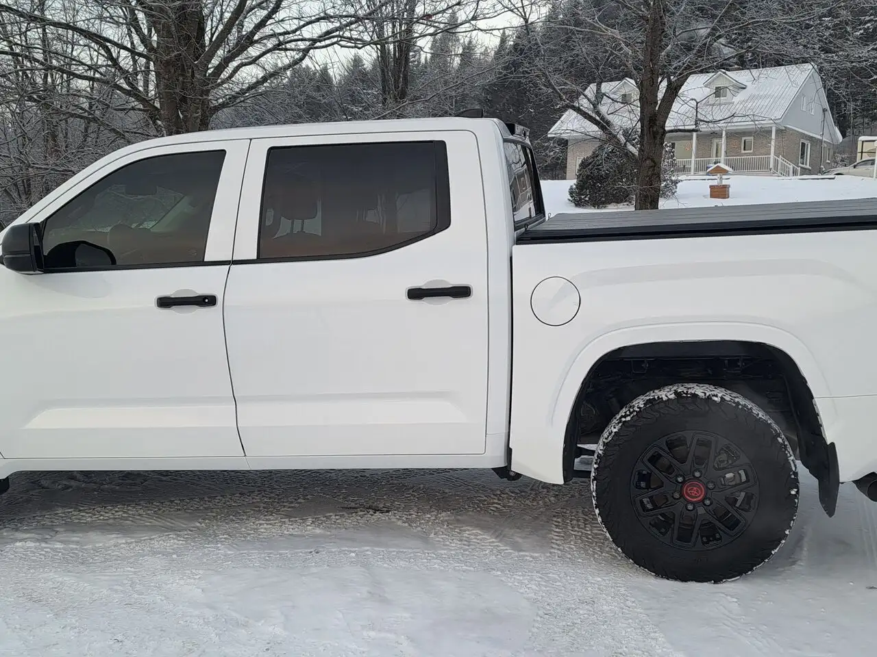 Toyota Tundra снимка Toyota Tundra