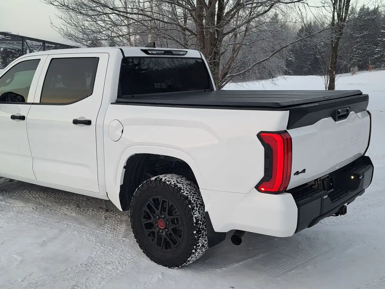 Toyota Tundra снимка Toyota Tundra