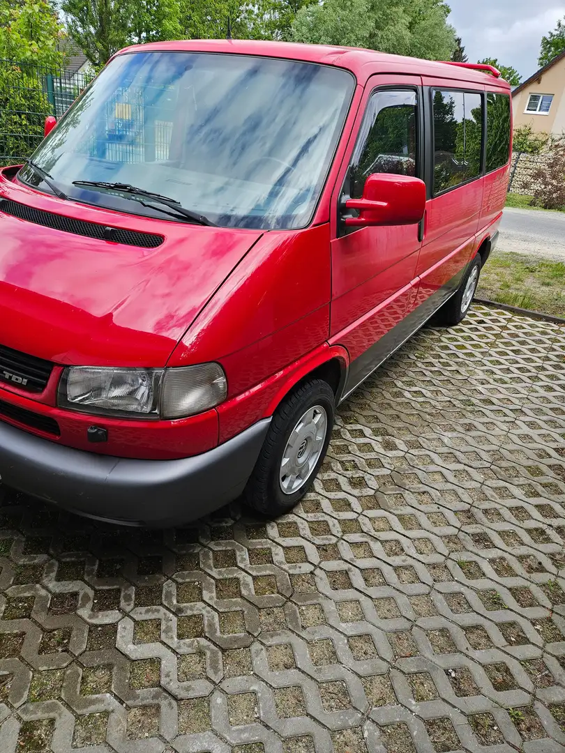 Volkswagen T4 Multivan TDI 7DC UY2 Rojo - 2