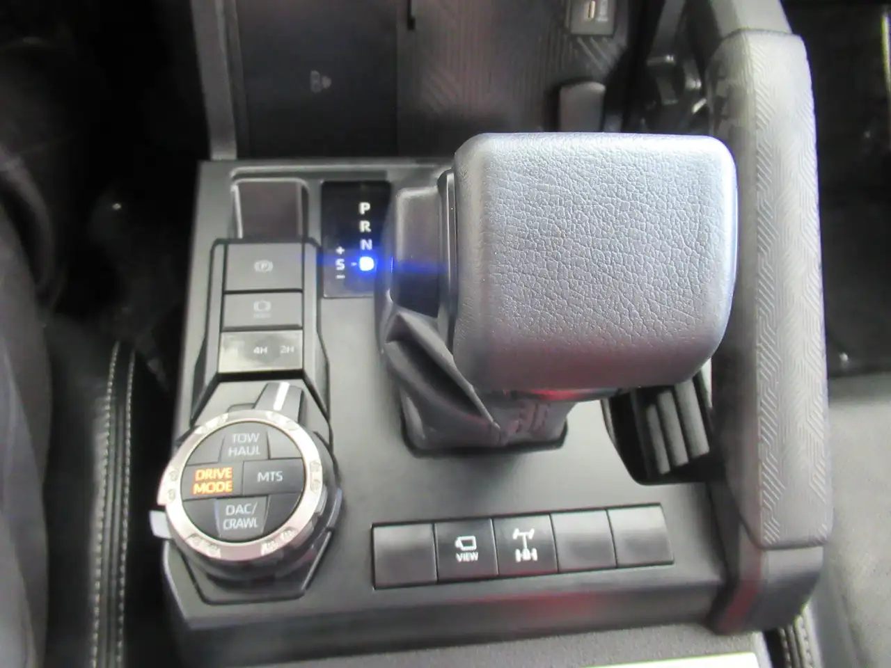 Toyota 4-Runner снимка Toyota 4-Runner