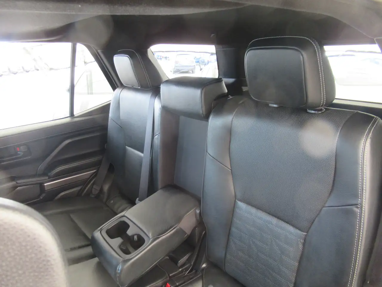 Toyota 4-Runner снимка Toyota 4-Runner