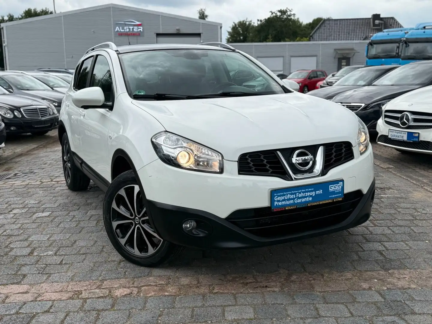 Nissan Qashqai 2,0 I-Way 4X4 *AHK*360°-Kamera* Weiß - 1