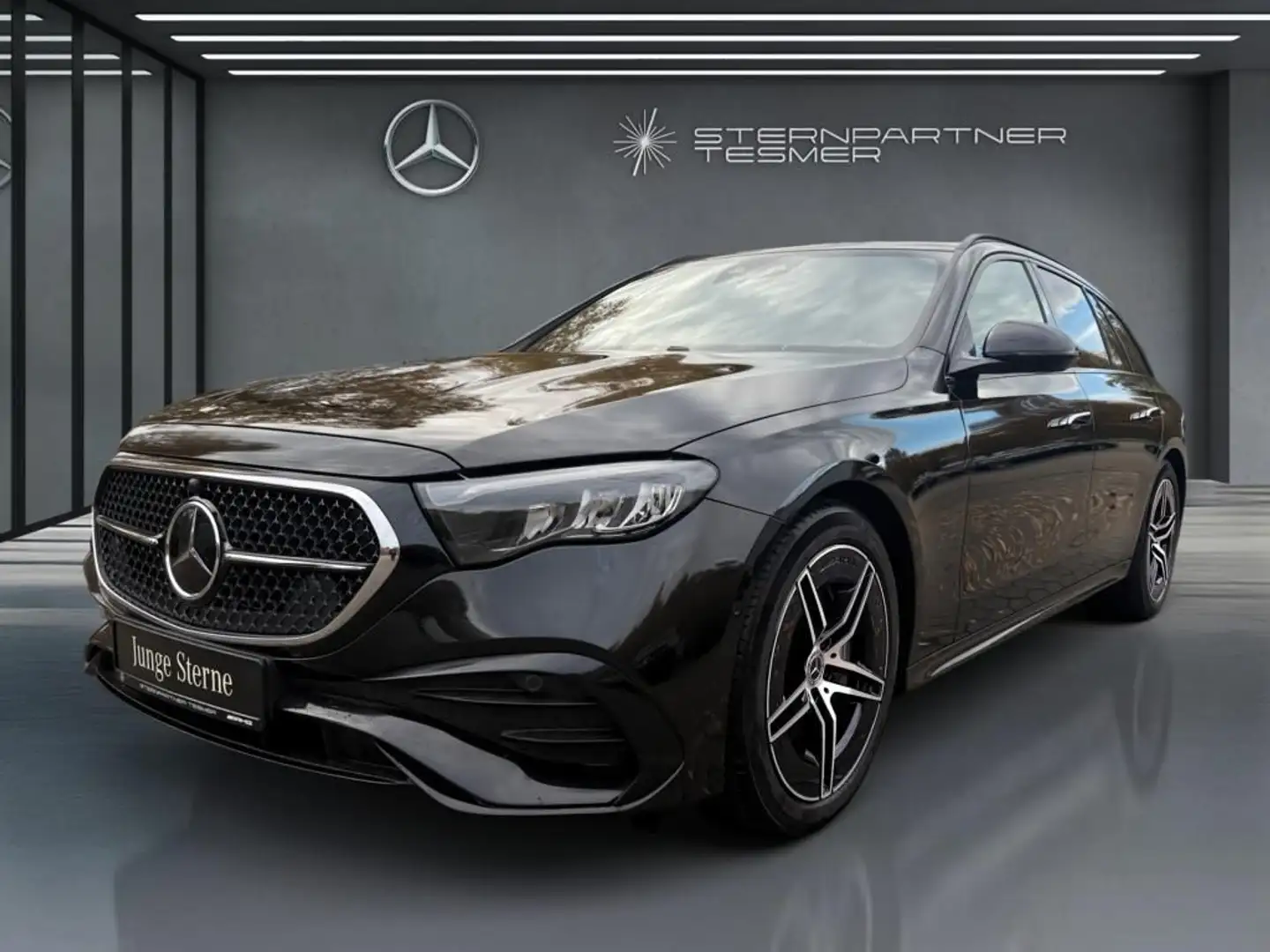 Mercedes-Benz E 300 de 4M T AMG+AHK+NIGHT+KAMERA+DISTRONIC Noir - 1