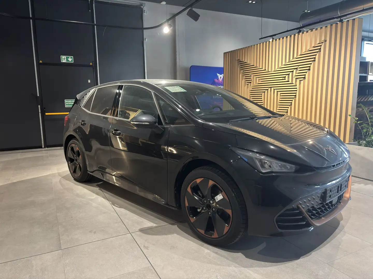 CUPRA Born Impulse+ 59kWh 231CV Nuova Nero - 1
