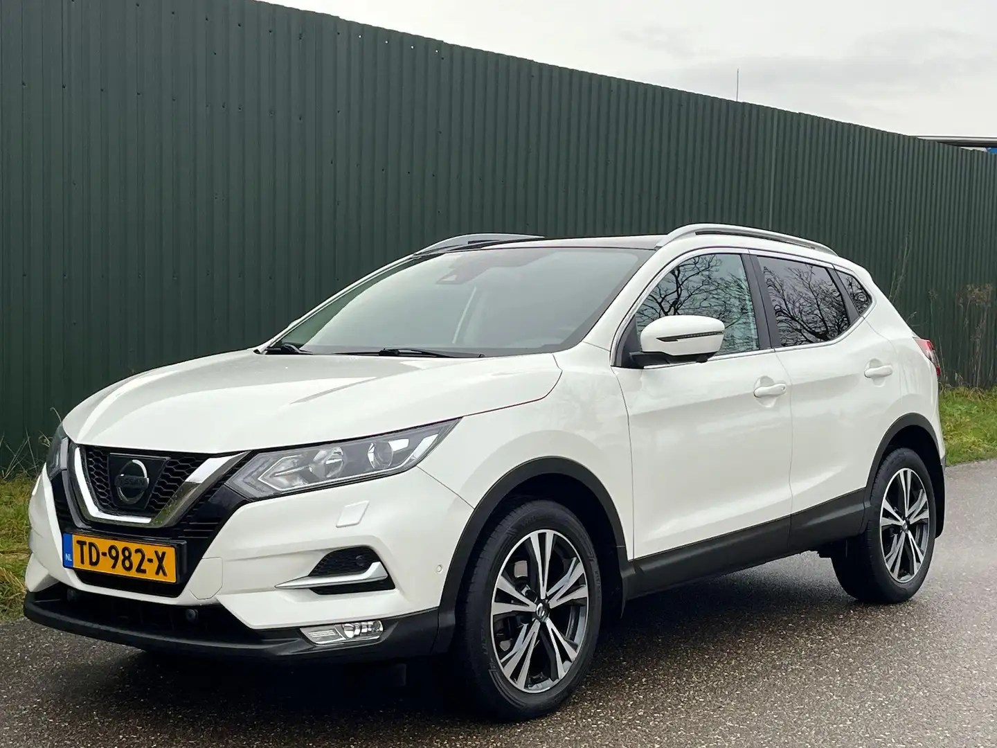 Nissan Qashqai 1.2 N-Connecta ACC 360 camera PANO Wit - 1