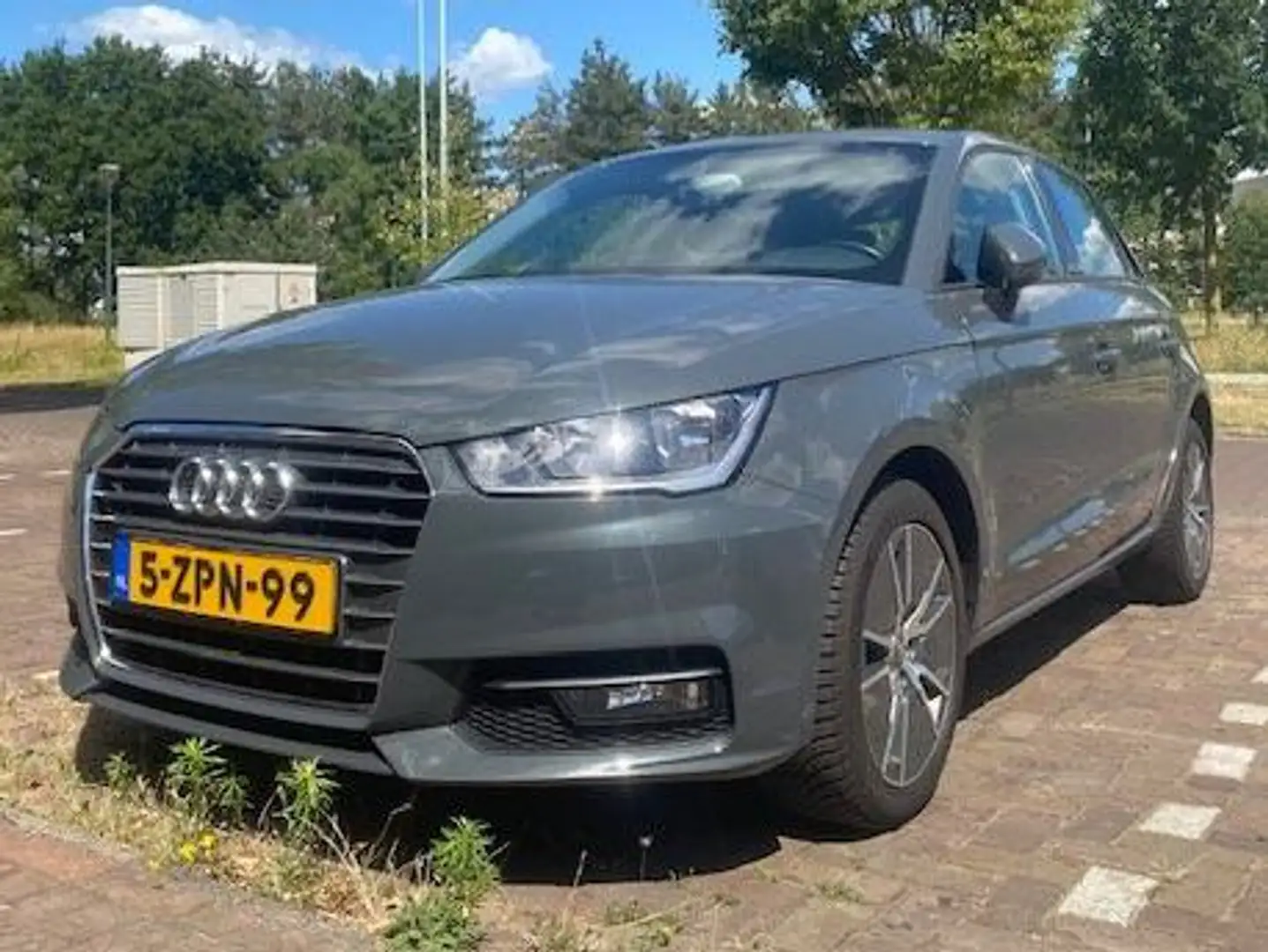 Audi A1 A1 1.4 TFSI Pro Line Grijs - 1