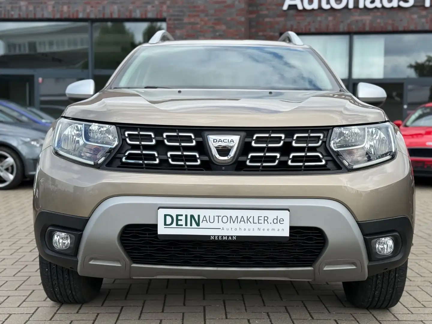Dacia Duster II Prestige *SHZ*KLIMA*NAVI*AHK* Beige - 2