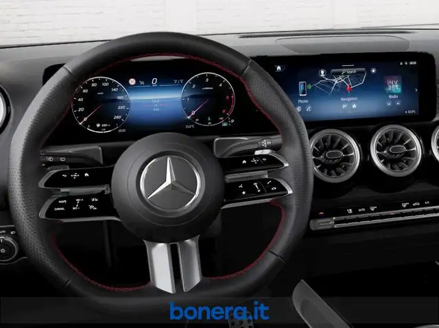 Mercedes-Benz GLB Class view 5
