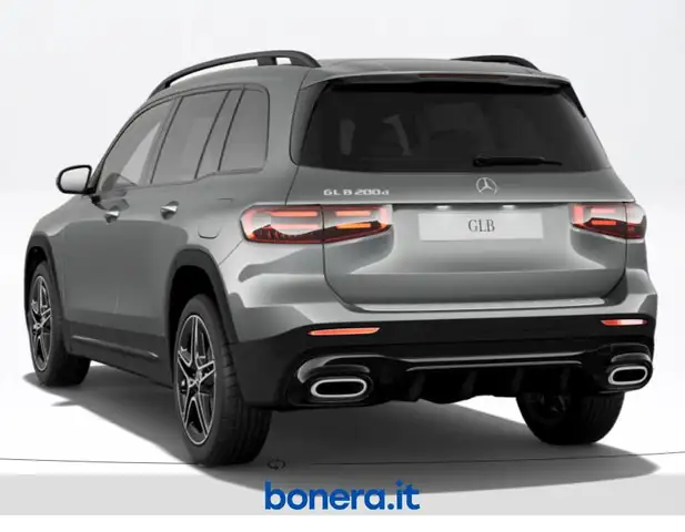 Mercedes-Benz GLB Class view 4