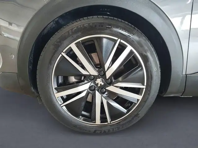 Peugeot 3008 view 9