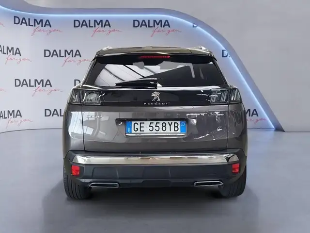 Peugeot 3008 view 4
