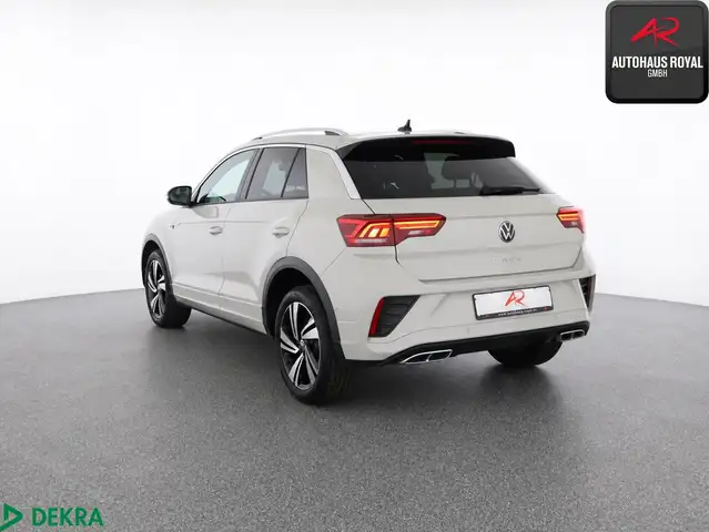 Volkswagen T-Roc view 3