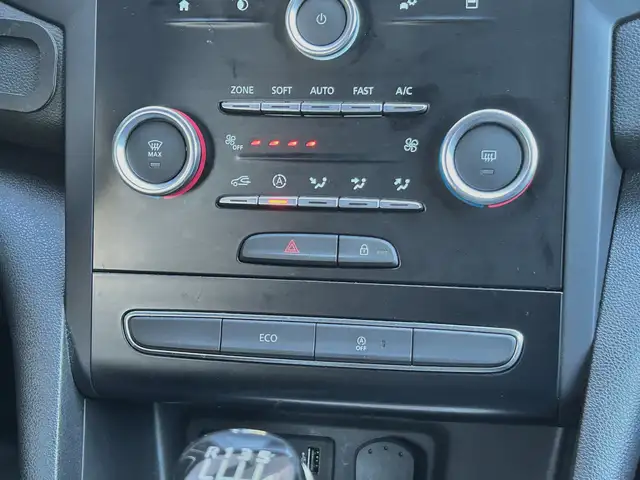 Renault Megane view 15