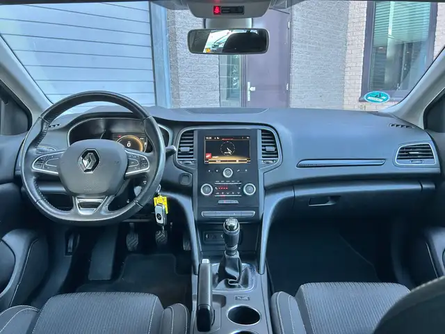 Renault Megane view 9
