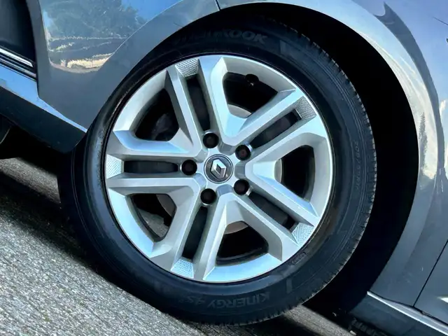 Renault Megane view 6