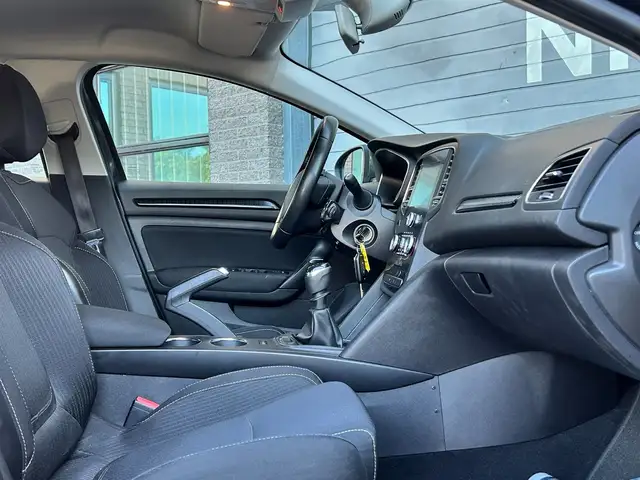 Renault Megane view 10